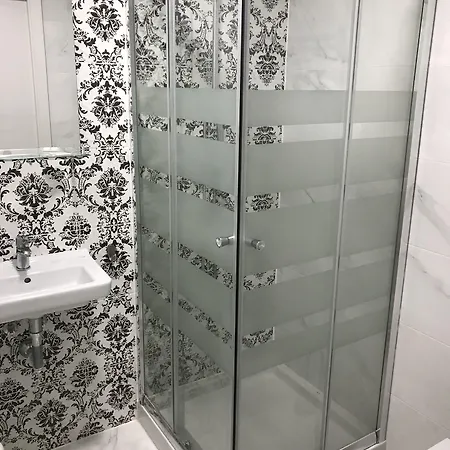 Boutique Centro Bbb Auto Check In 2* Benidorm