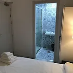 Boutique Centro Bbb Auto Check In Otel 2*